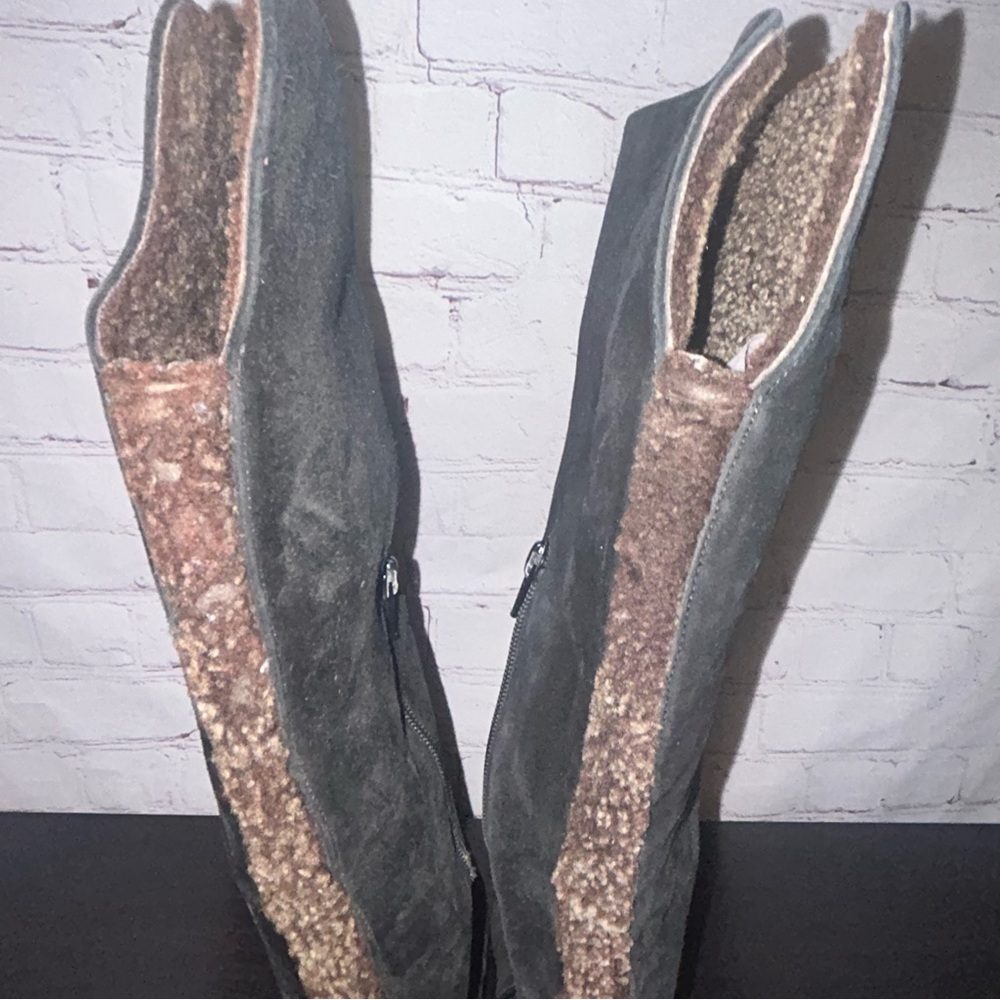 Stuart Weitzman Sherpa lined boots women’s size 7 1/2 M - Picture 6 of 12